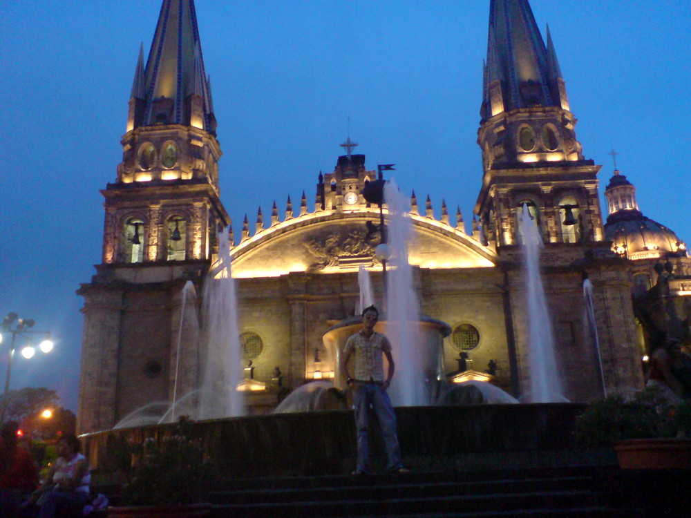 Pö[!]Ö™ @ Catedral De Guadalajara....
