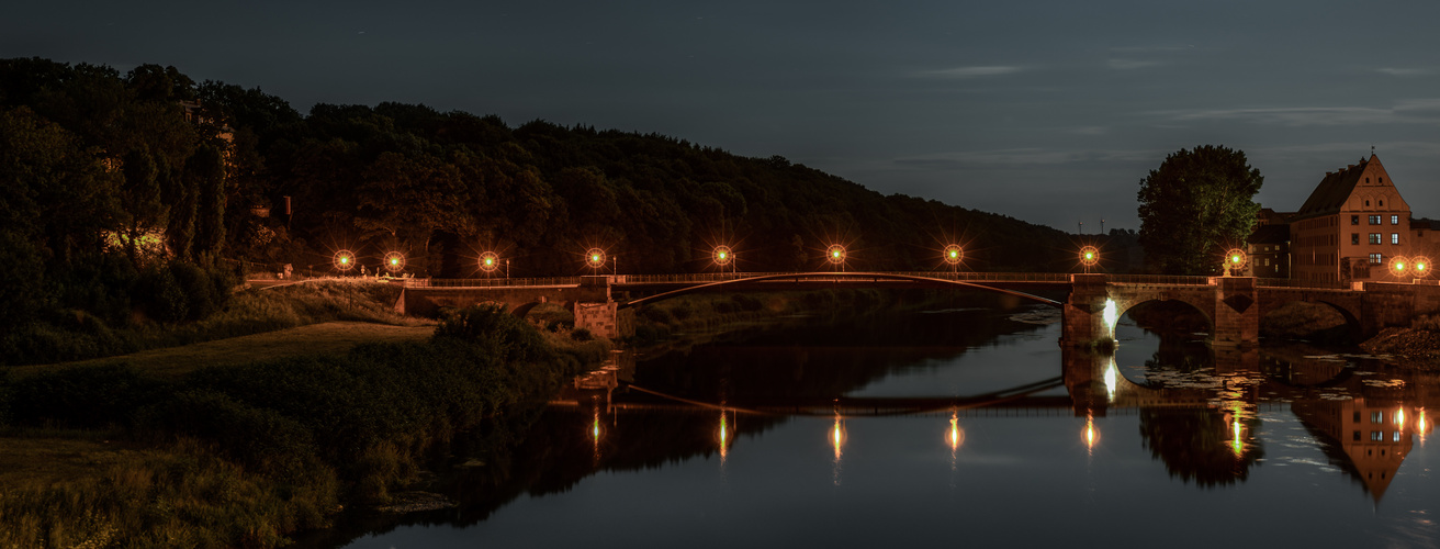 Pöppelmannbrücke Grimma bei Nacht