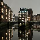 Poggenmühlenbrücke bei Nacht