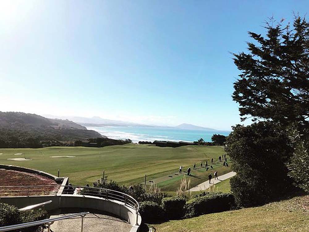 point de vue du golf de biarritz et la baie !