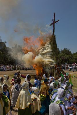 Point final de la fête de Masqal à Axum.
