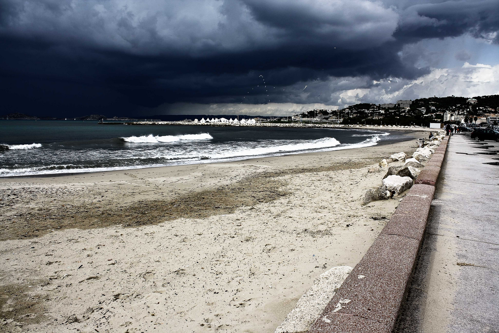 Pointe Rouge un jour d'orage