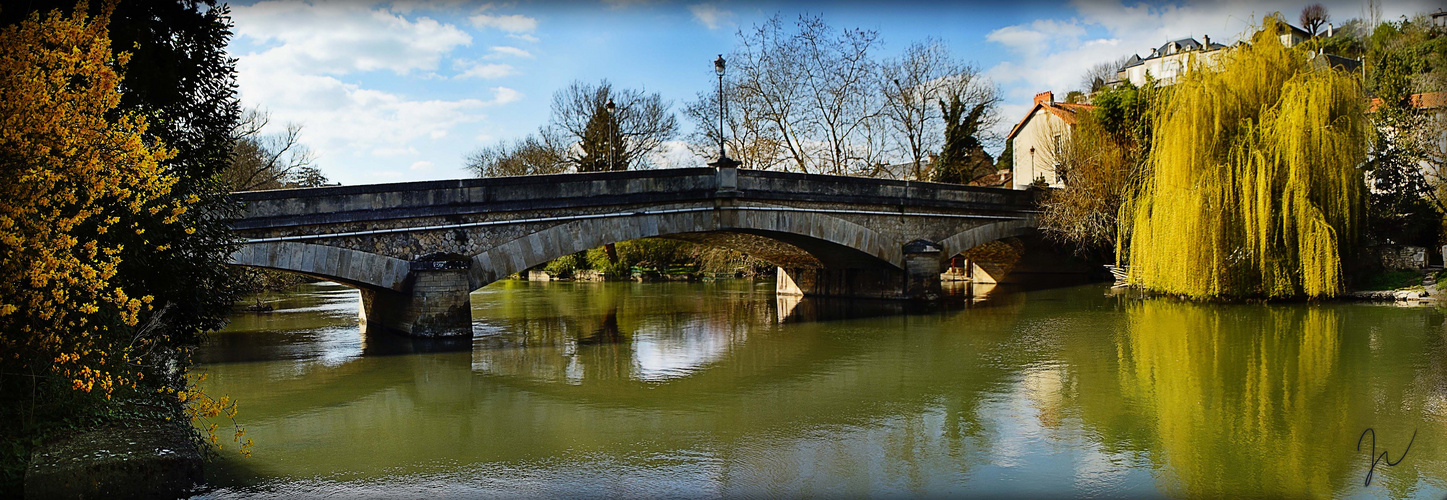 Poitiers Bridge