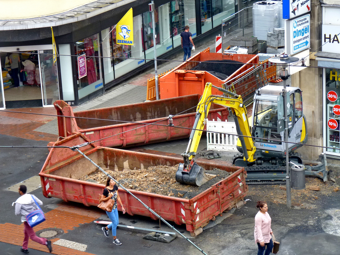 Pokemonjagd an der Baustelle vorbei ;-)