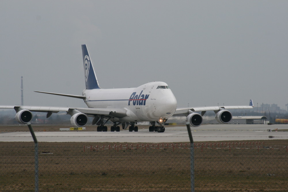 Polar Air Cargo Boeing 747-46NF(SCD) N451PA