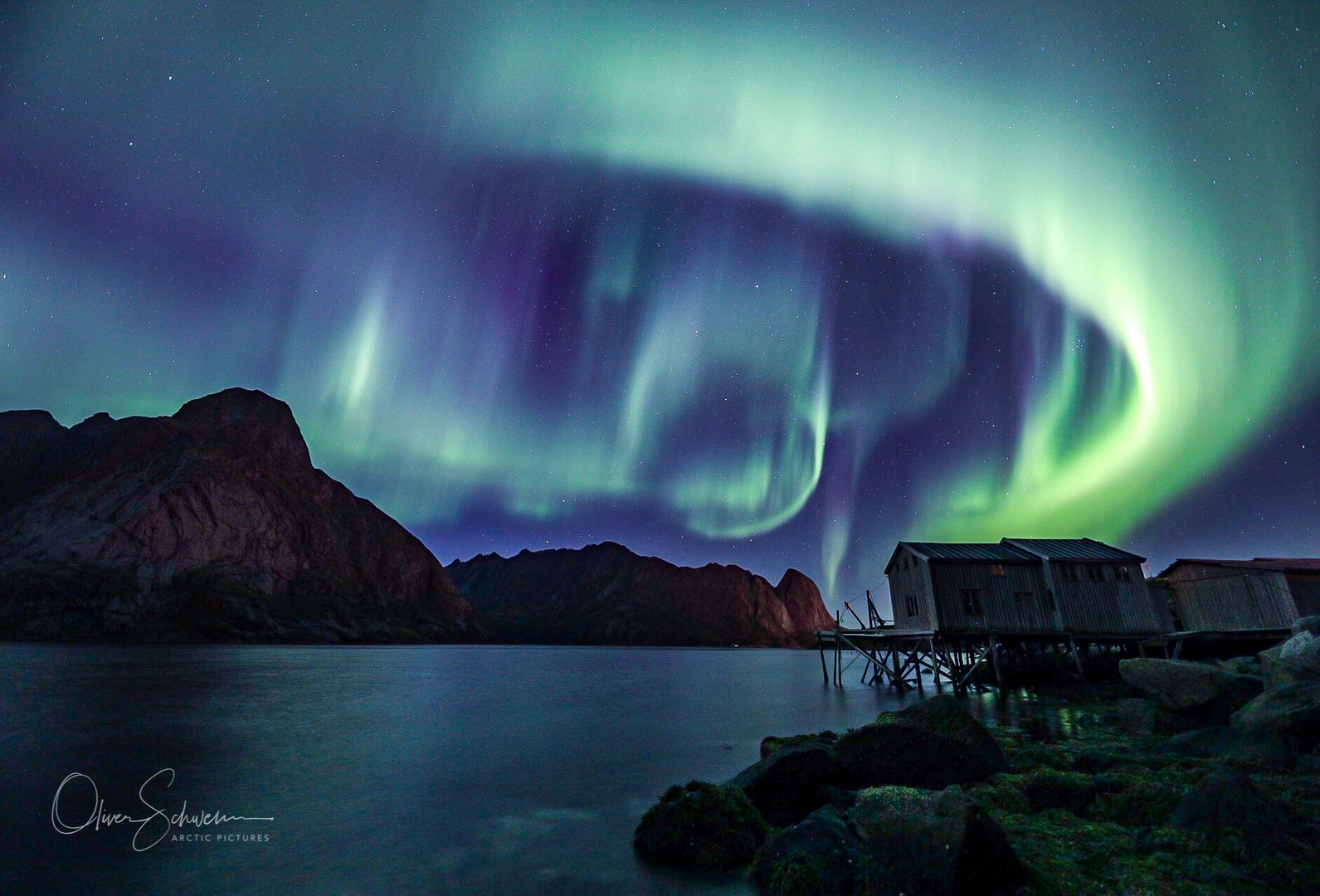 Polarlicht bei Reine auf den Lofoten 