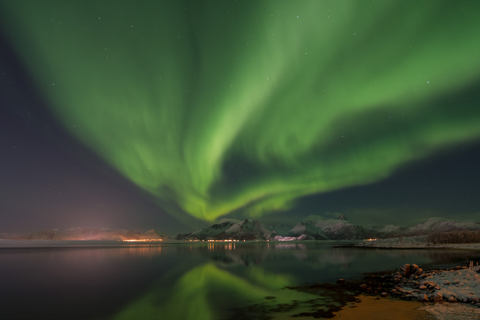 Polarlicht bei Vollmond