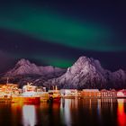 Polarlicht im Hafen von Svolvær