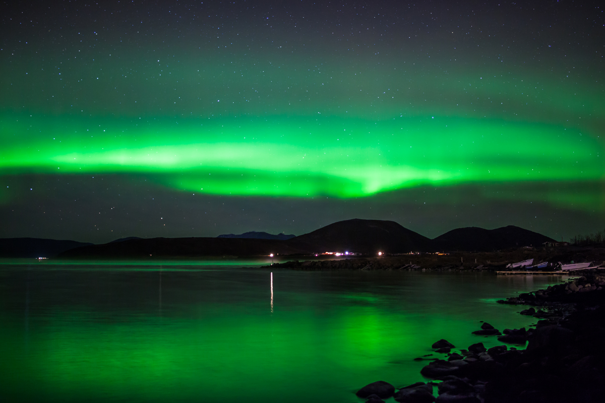 Polarlicht über dem Þingvallavatn auf Island