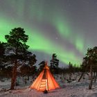 Polarlicht über Sapmi-Zelt