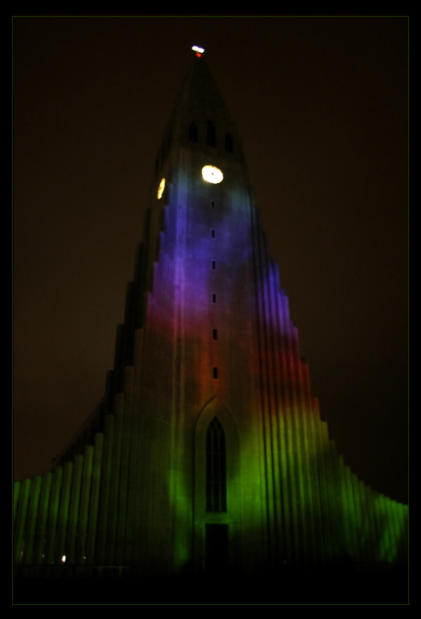 Polarlichter auf der Hallgrimskirkja