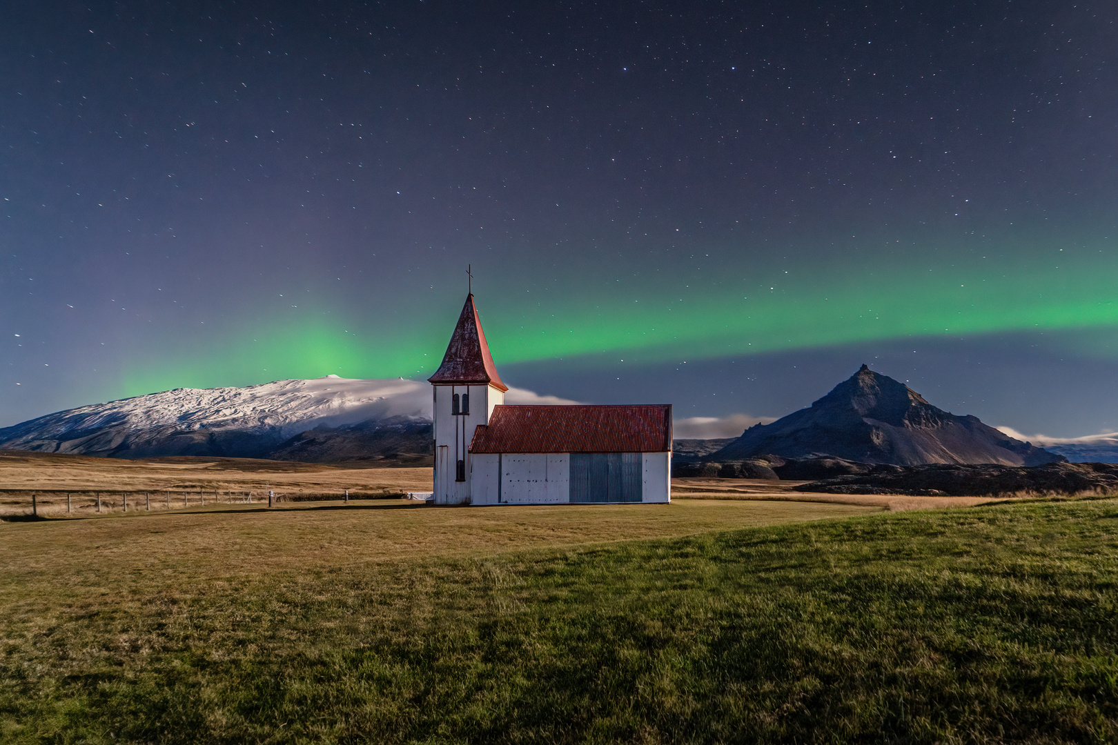 Polarlichter über dem  Snæfellsjökull 