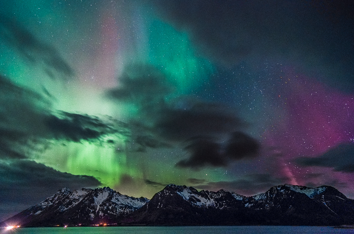 Polarlichter über den Lofoten in Norwegen