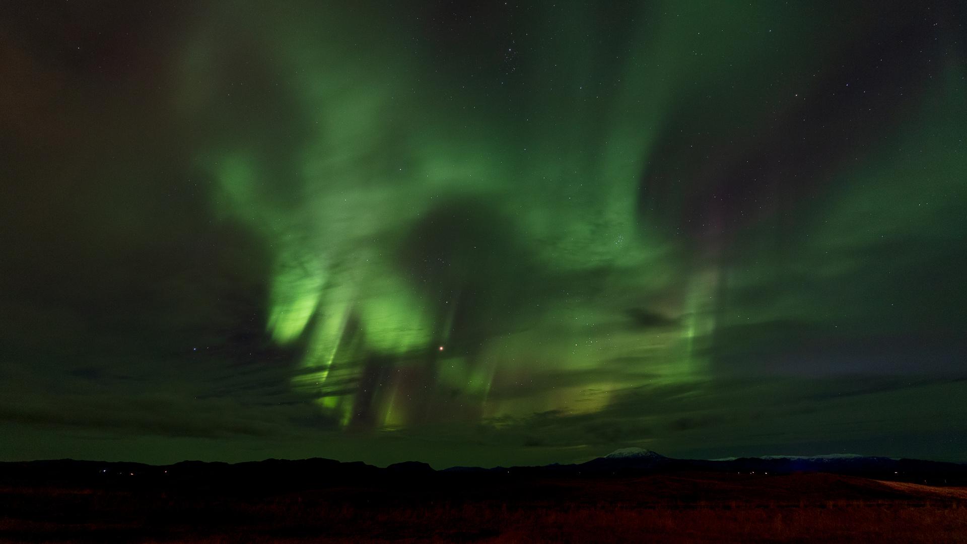 Polarlichter über der Hekla