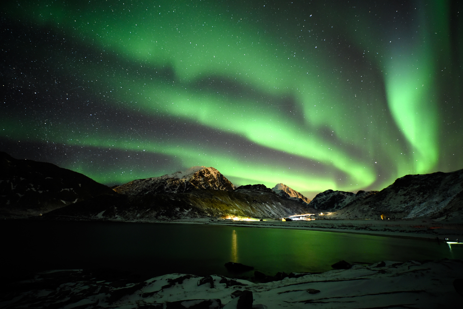 Polarlichter über Haukland Beach