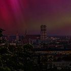 Polarlichter über Münchens Olympiastadion/Olympiapark