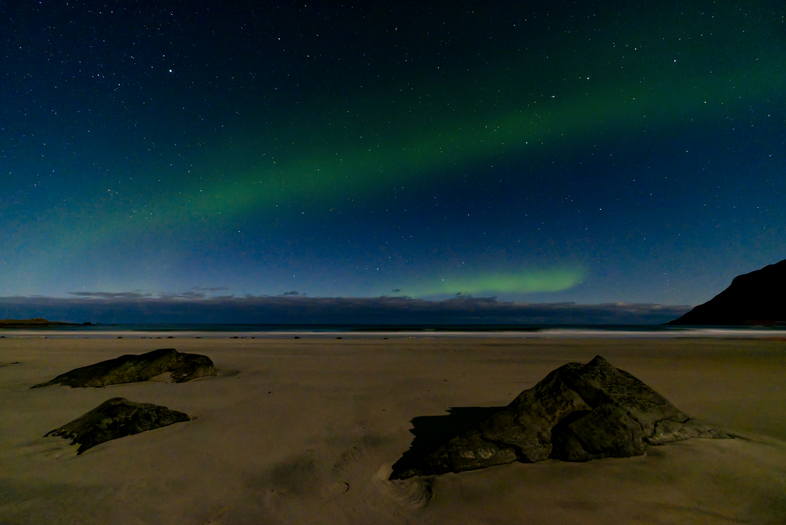 Polarlichter über Strand