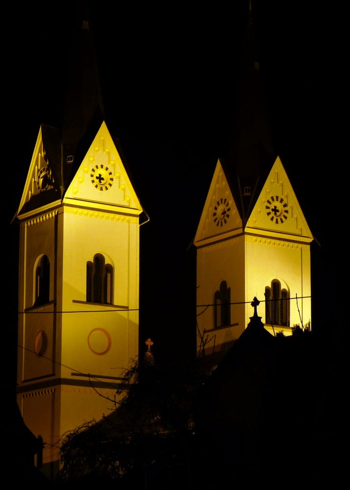 Polcher Kirche Bei Nacht