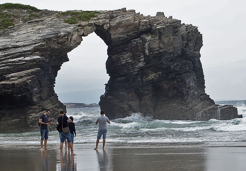 Polémica por las visitas a As Catedrais