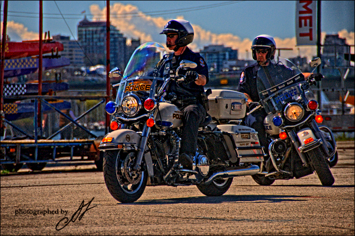Polizei auf Harley Davidson