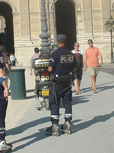 Polizei auf Rollerblaths