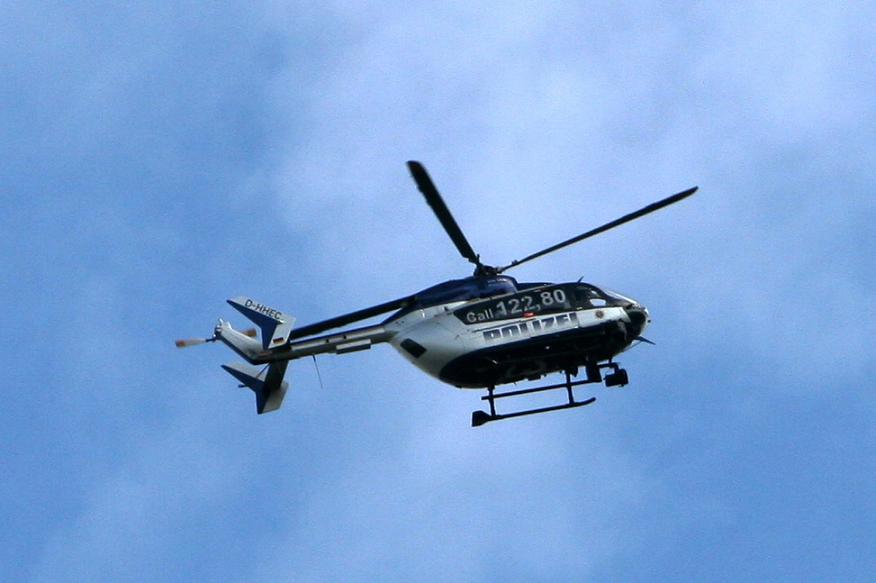 Polizei Hubschrauber im Einsatz 3