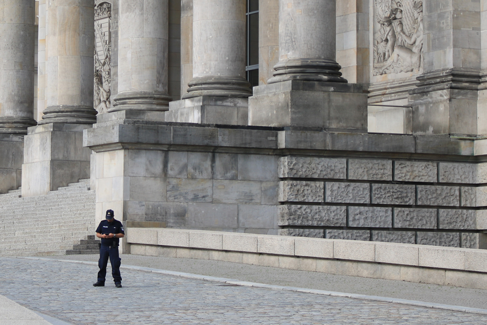 Polizei Reichstag Berlin - Pressefoto - Fotograf Martin Fürstenberg