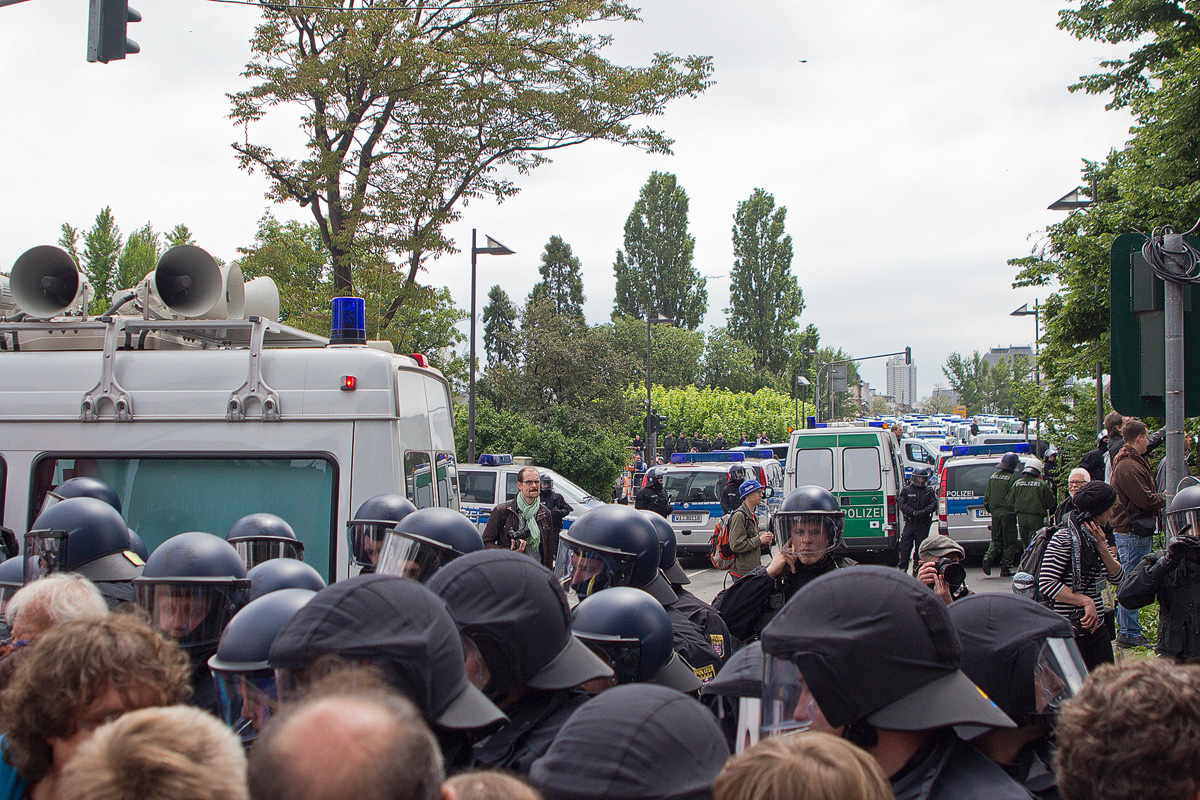 Polizei, so weit das Auge reicht