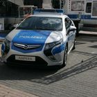 Polizei unter Starkstrom - der neue Opel Ampera