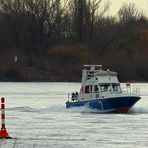 Polizeiboot auf dem Rhein (II)