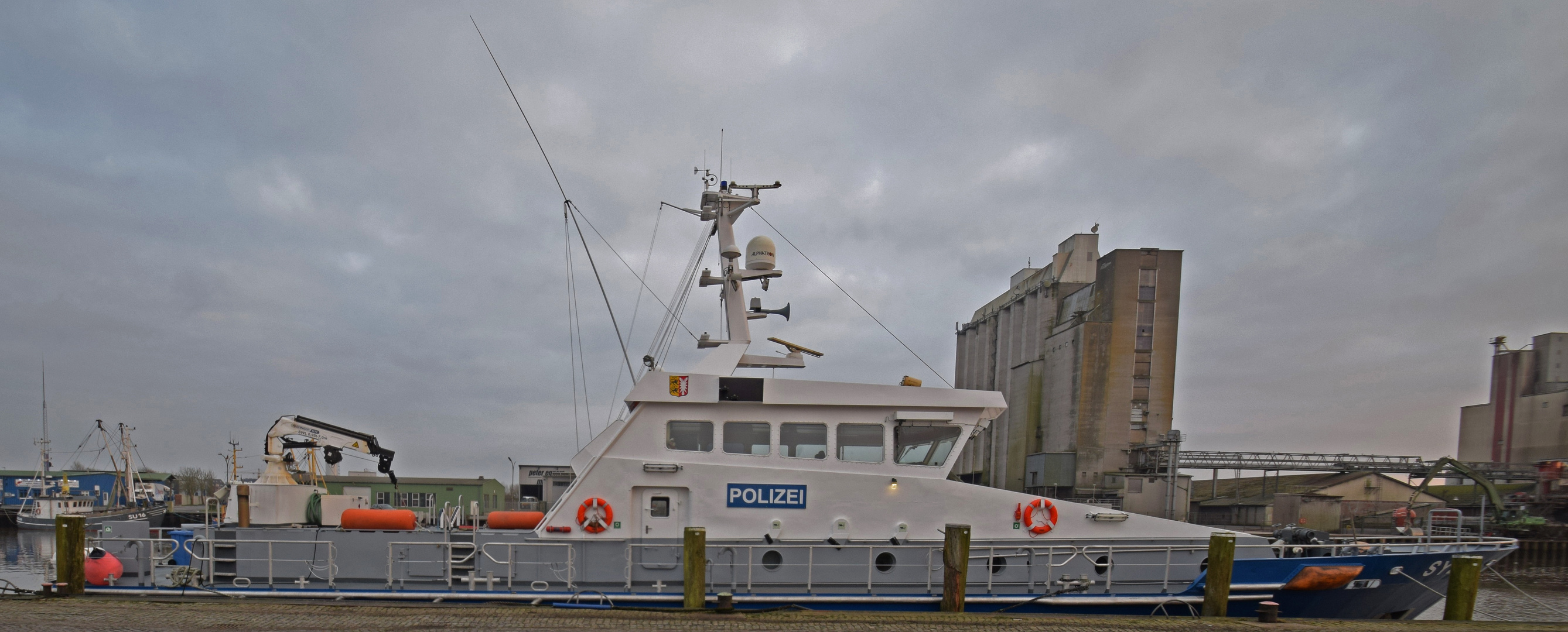 Polizeiboot im Husumer Hafen