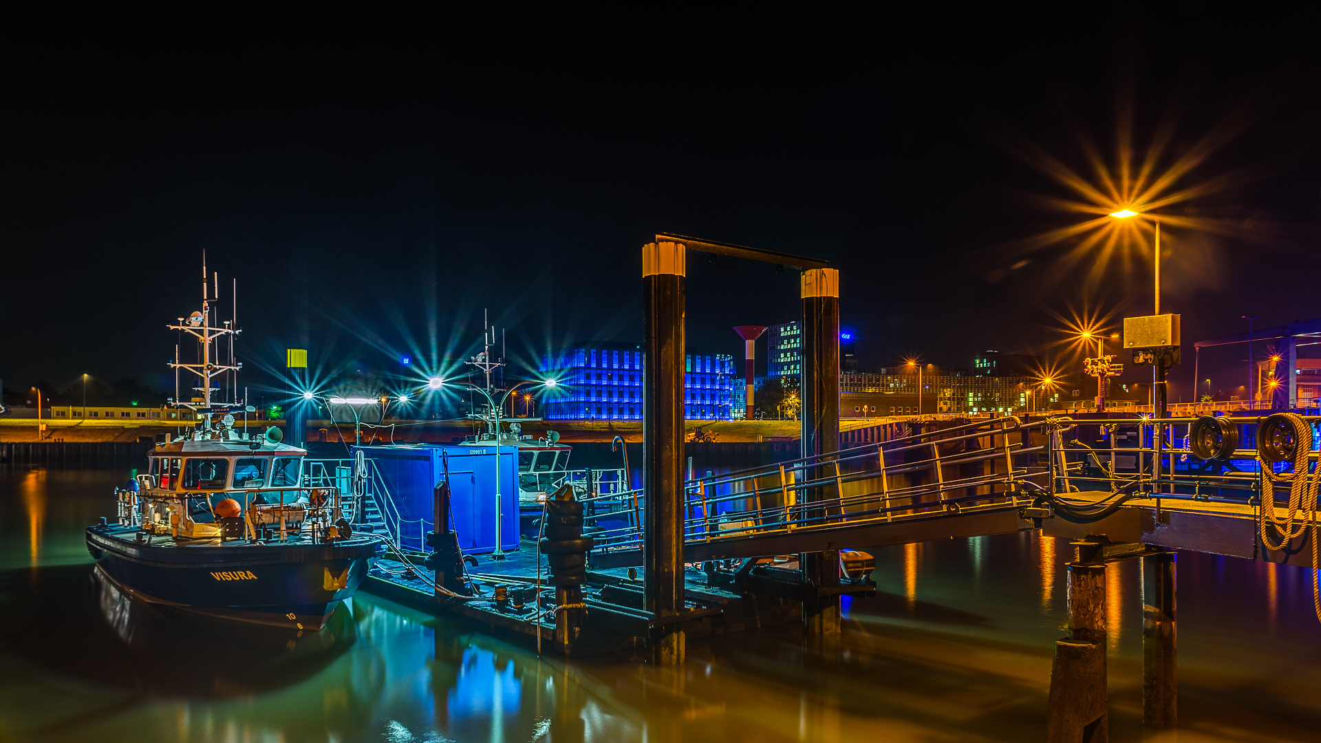 Polizeiboot "VISURA" an seinem Anleger in Bremerhaven 