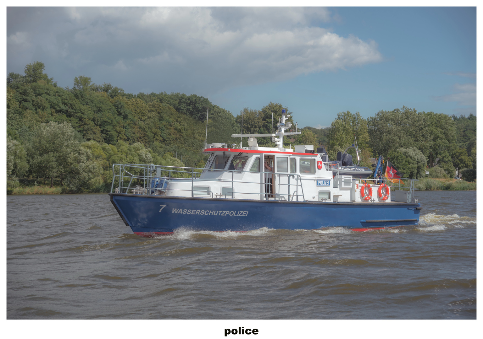 Polizeischiff auf der Elbe Foto & Bild | schiffe und seewege, verkehr