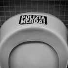 Polizia Merda!