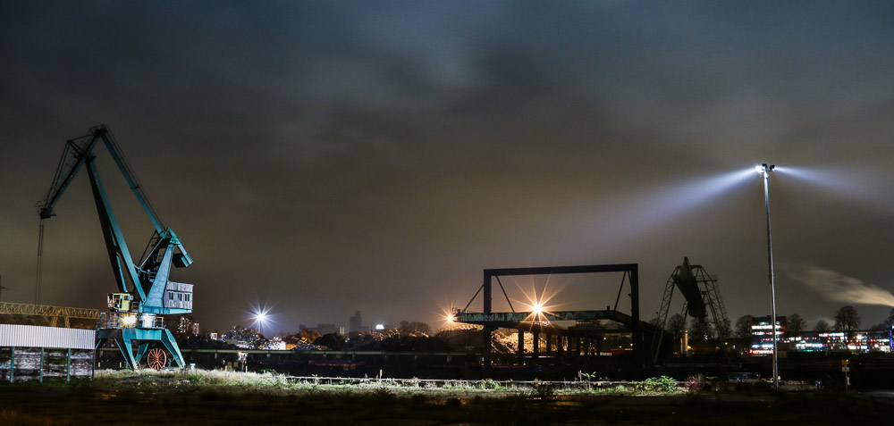 Poller Hafen bei Nacht