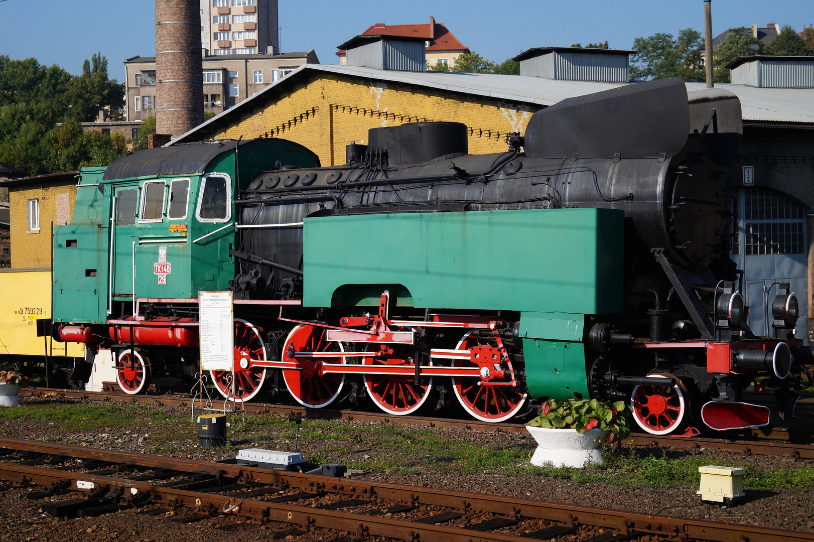 Polnische Dampflok im Bahnhof Stettin