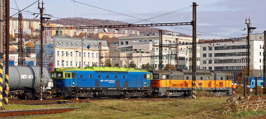 Polnische Taucherbrillen in Doppeltraktion