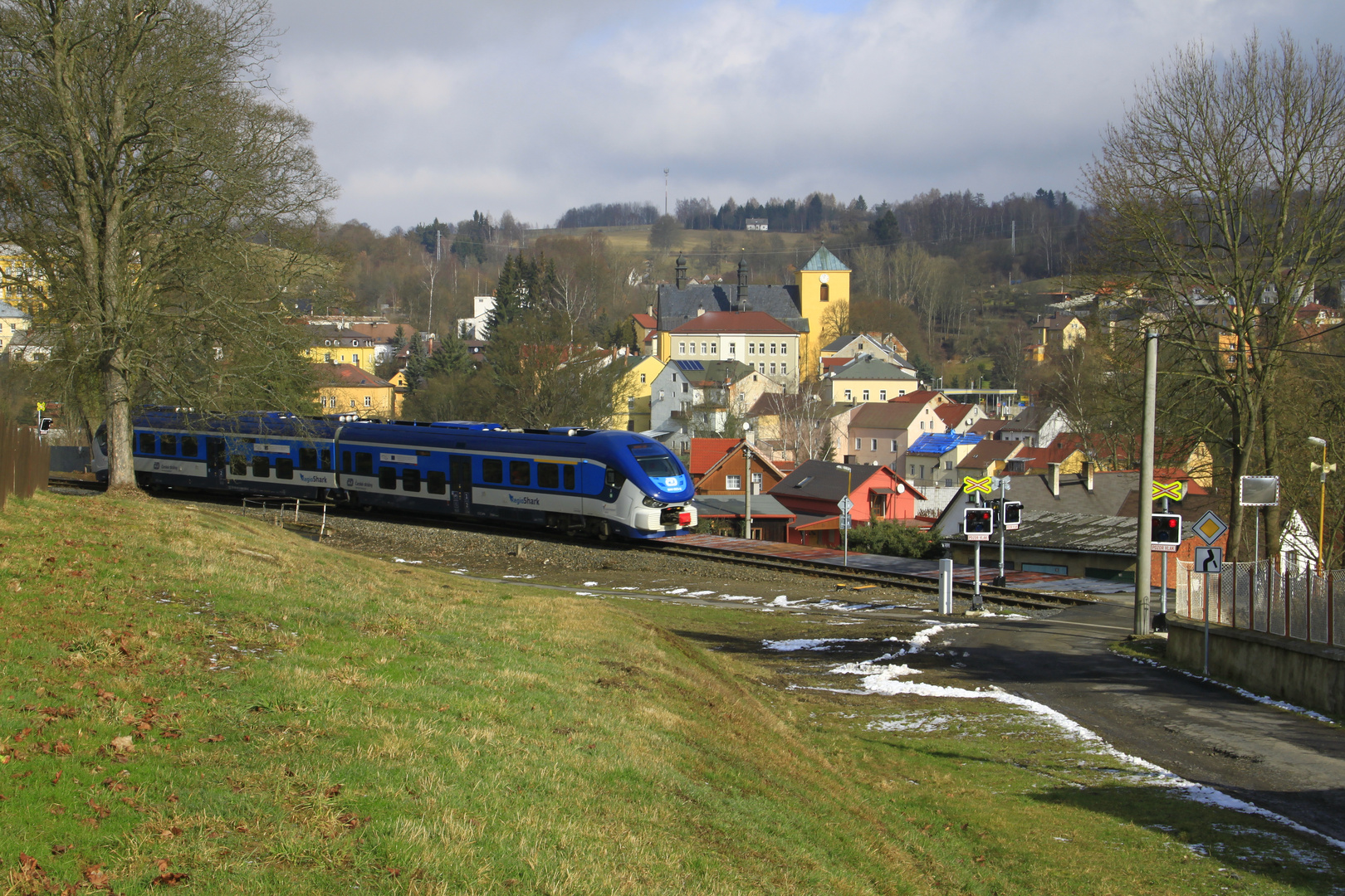 Polnischer Zug auf tschechischen Schienen
