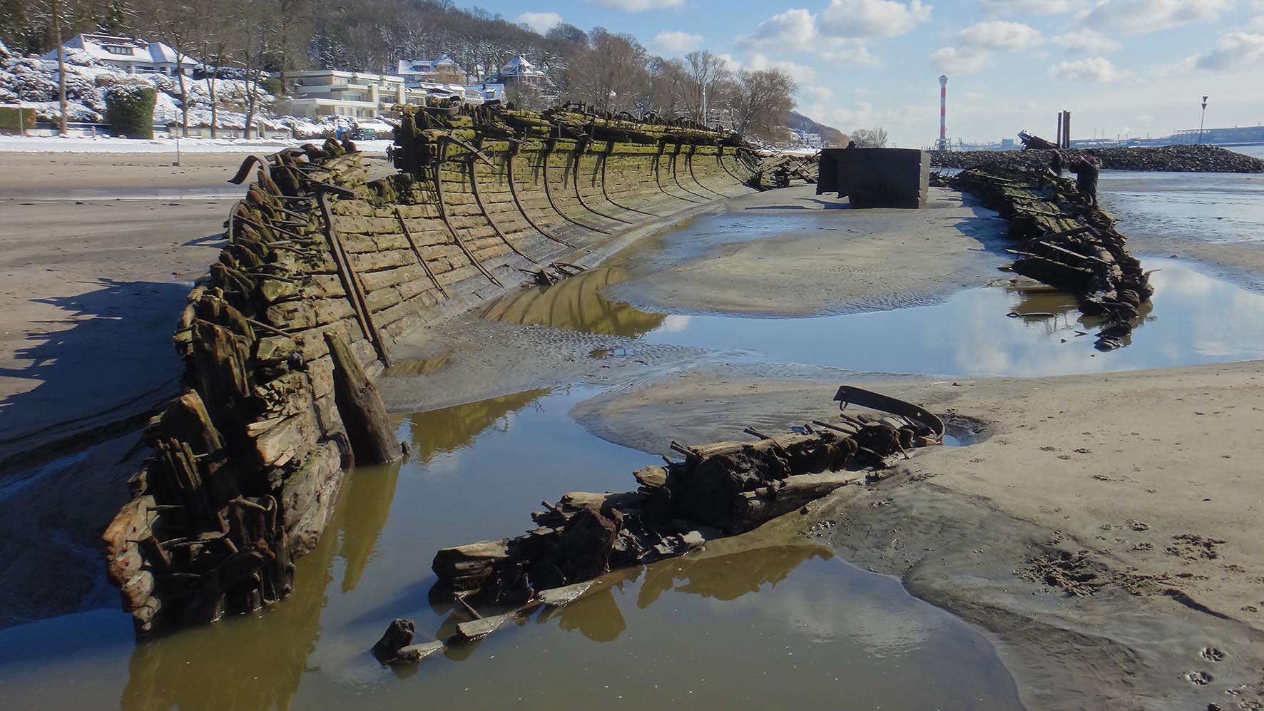 Polsterjernan, Schiffswrack vor Blankenese --2