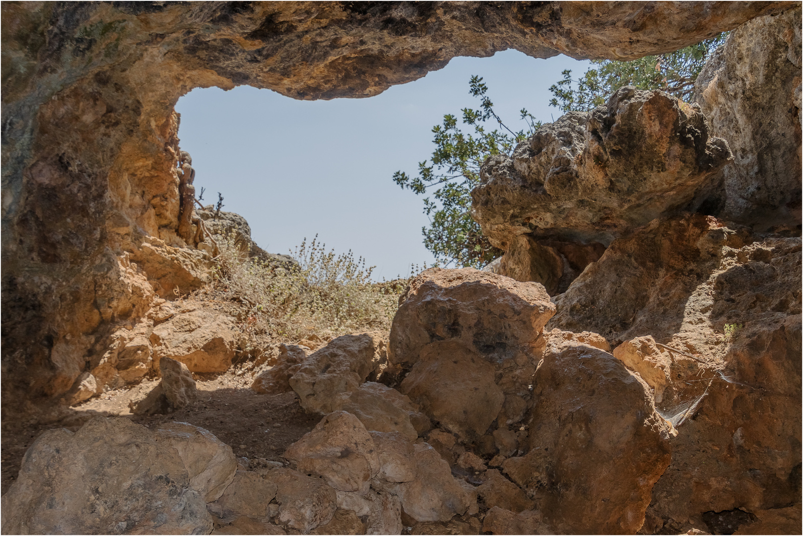 Polyfimos Cave