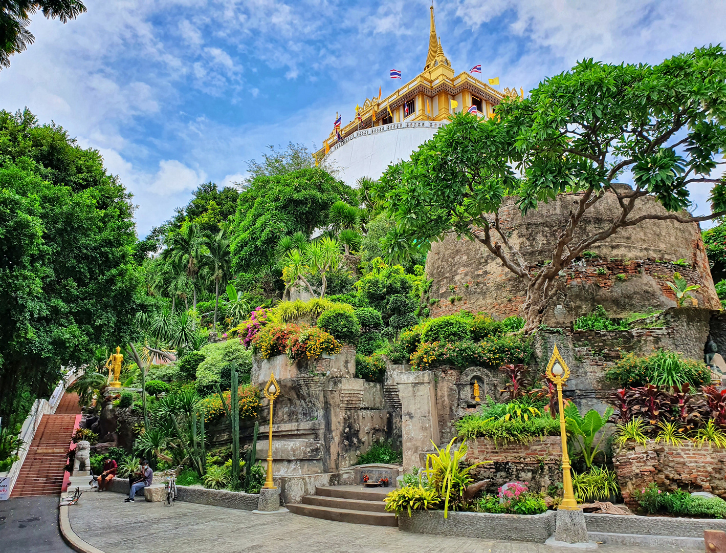 Pom Prap Sattru Phai - Golden Mount (Wat Saket)