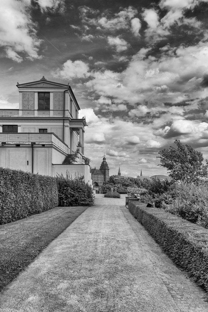 Pompejanum & Schloss Johannisburg