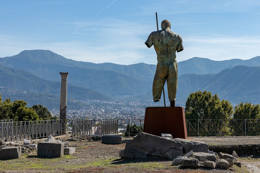 Pompeji Statue des Daedalus von Mitoraj