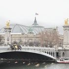 ...Pont Alexandre III et le Grand Palais.