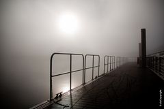 Pont dans la brume