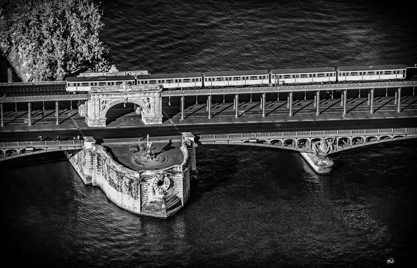 Pont de Bir Hakeim 