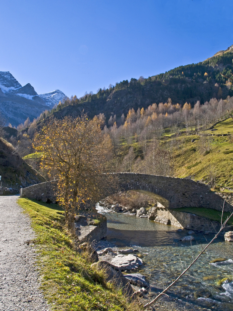 Pont de Nadau (Noël en béarnais) à Gavarnie…