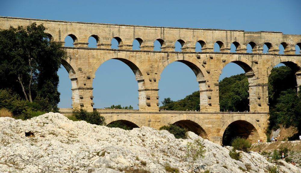 Pont Du Garde