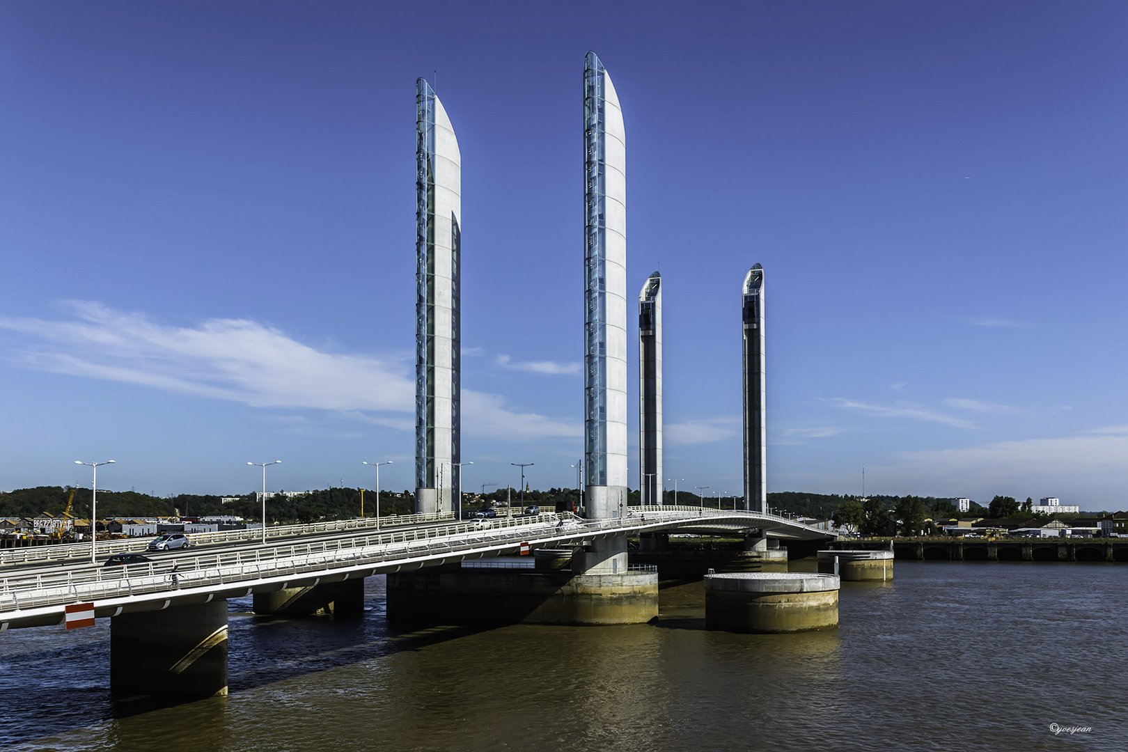 PONT JACQUES CHABAN DELMAS à BORDEAUX photo et image architecture, bordeaux, pont jacques