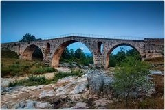 Pont Julien